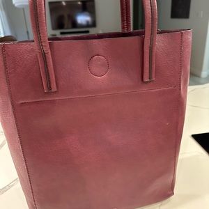 La Diva Burgandy Leather Tote